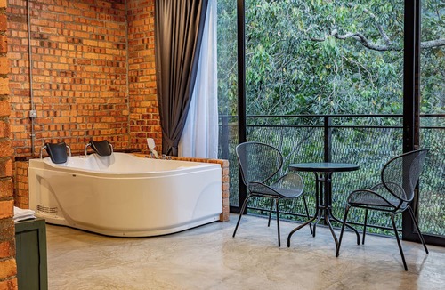 Ipoh Hotel | Sebayu Retreat Gopeng