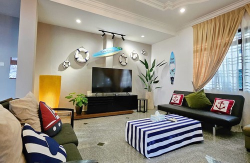 Tanjung Bungah Villa | Little Heaven by SkyHive BeachfrontVilla