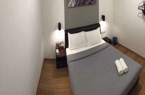 Pekan Melayu Hotel | OYO 89492 Carlton Inn Bukit Ubi