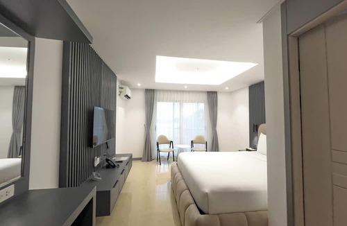 Angeles City Hotel | The Clover Hotel Angeles City managed by Cocotel