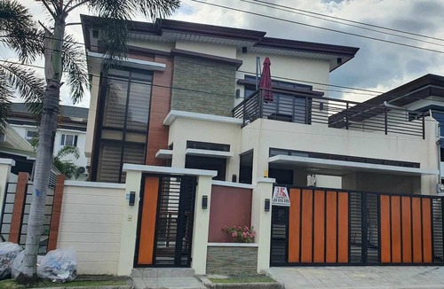 Angeles City House | Friendly, quiet, secured area with swimming pool.