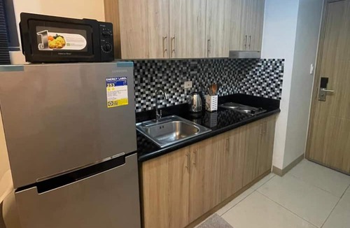 Barangay 76 Condo | MOA Staycation at Shore 2