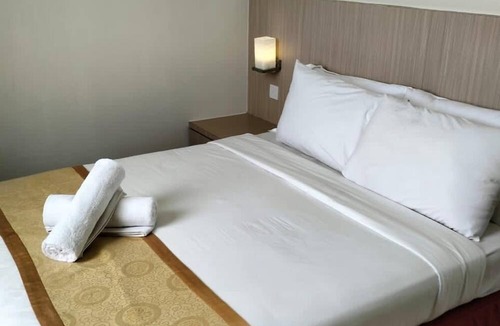 Pasir Penambang Hotel | Sunflower World Hotel