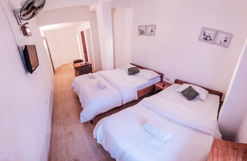 Coron Town Proper House | Sea Horse Guest House