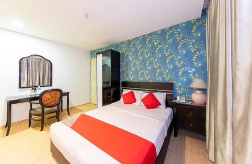 Kempas Hotel | Capital O 90903 Blue Bell Hotel
