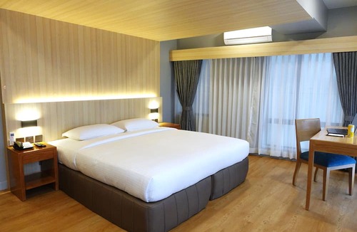 Ortigas Center Hotel | The Linden Suites