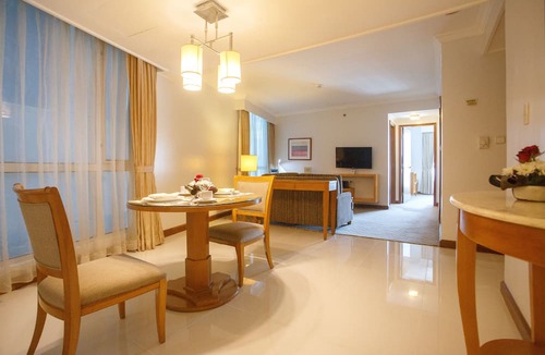 Ortigas Center Hotel | The Linden Suites