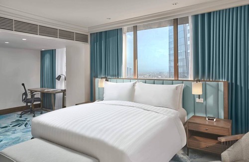 Ortigas Center Hotel | Holiday Inn & Suites Manila Galleria by IHG