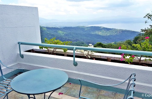 Silang Junction South Resort | Days Hotel Tagaytay