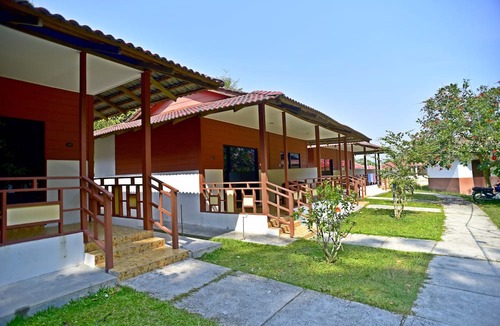 Pangkor Island Hotel | Vikri Beach Resort