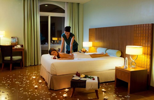 Olongapo Hotel | The Lighthouse Marina Resort