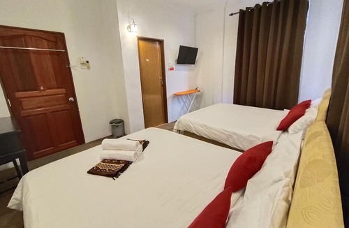 Kampung Tanjung Kapur Hotel | OYO 90868 Oba Hotel