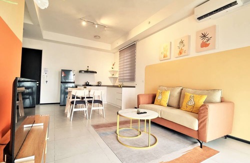 George Town Apartment | Cozy Minimalist Suite by SuperStay