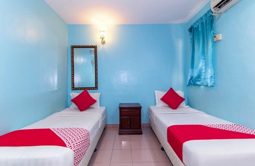 Kemayan Square Hotel | Capital O 252 Lotus Hotel