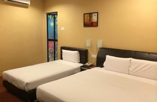 Kampung Melayu Sempalit Hotel | Grandview Hotel