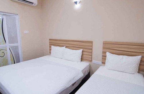 Kampung Melayu Sempalit Hotel | Grandview Hotel