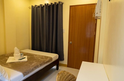 Coron Town Proper Hotel | Cozy Coron Inn
