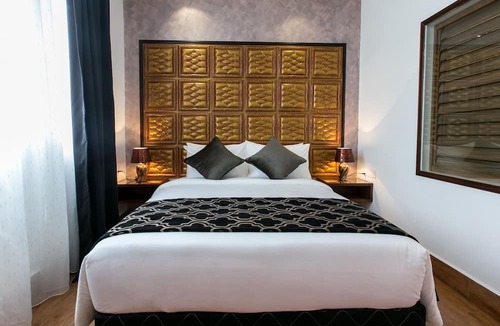 Central District Hotel | Belllo Hotel JB Central
