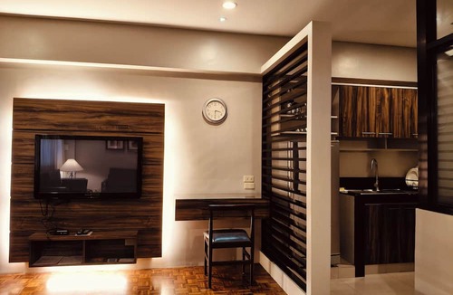 Ermita Night District Hotel | Tropicana Suites