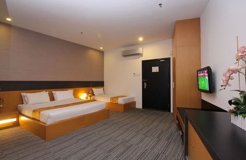 Larut Hotel | Flemington Hotel