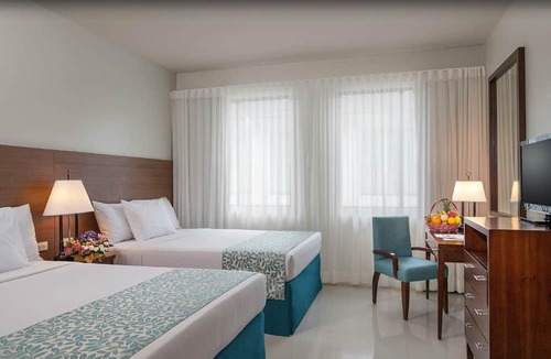 Malvar Hotel | Holiday Inn Hotel & Suites Batangas Limapark, an IHG Hotel