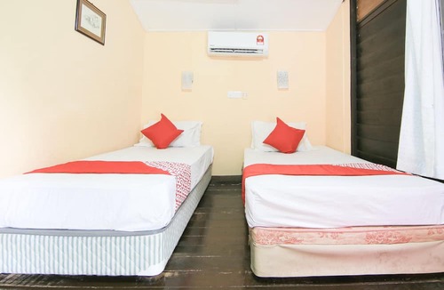 Teluk Nipah Hotel | Hotel O Ombak Inn Chalet