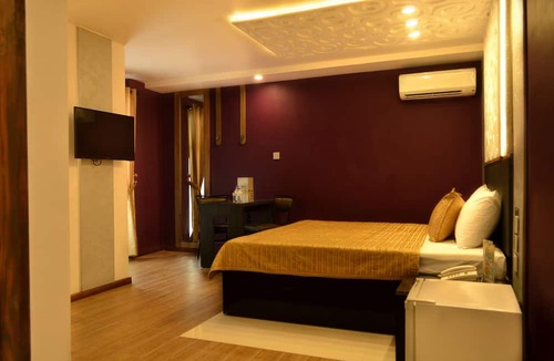 Socorro Hotel | Eurotel Vivaldi Araneta