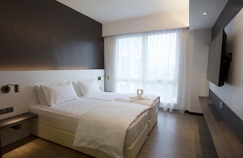 Taman Perling Hotel | Amerin Hotel Johor Bahru