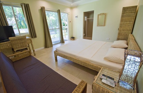 Dauin Resort | Mike's Dauin Beach Resort