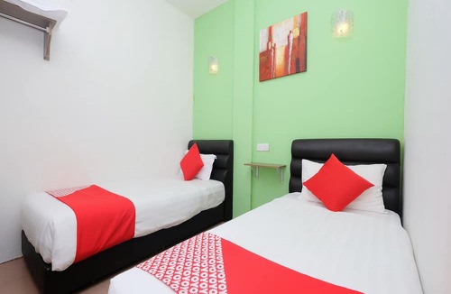 Dusun Nyior Hotel | OYO 850 Gold Star Hotel