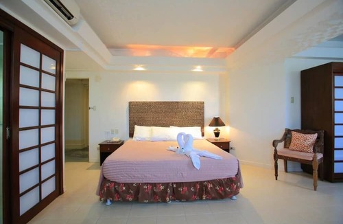 Barretto Resort | Wild Orchid Beach Resort