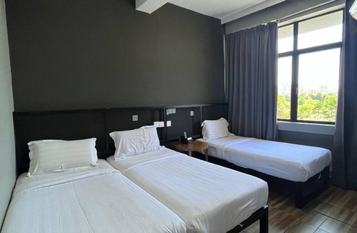 Kampung Tanjung Kapur Hotel | Dj Citi Inn Family Suite