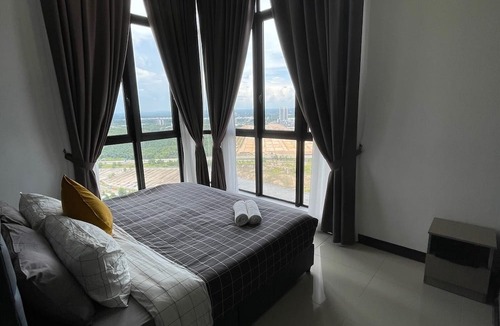 Medini Apartment | D'pristine 3 bedroom condo 10pax 3mins walk to Legoland!