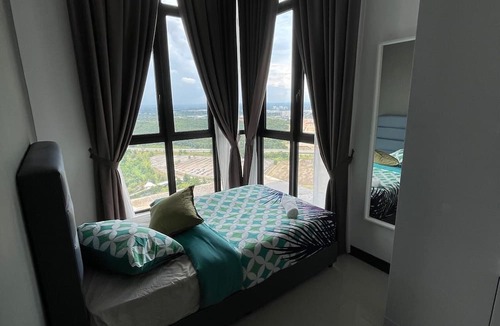 Medini Apartment | D'pristine 3 bedroom condo 10pax 3mins walk to Legoland!