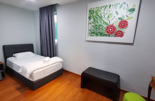Kota Kinabalu Apartment | Close to the airport & within KK city, convenient to get around and amazing view
