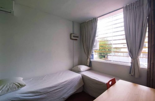 Iris Garden House | Natol Budget Homestay Rock Road