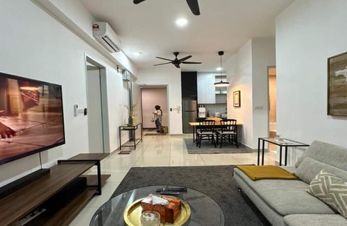 Taman Sri Rampai Apartment | Netflix, Sauna, Jacuzzi, Karaoke, Cat Friendly