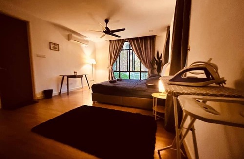 Batu Ferringhi Villa | 3 Minutes Away From Batu Feringghi Beach !