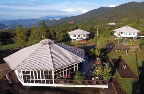 Kundasang Villa | Wake Up to Majestic Mount Kinabalu Views at La Cantane Villa.