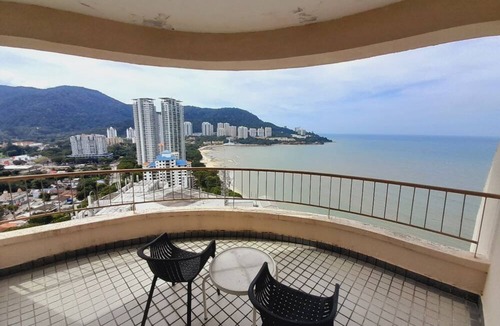Tanjung Bungah Apartment | Sea View Paradise
