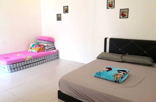 Tersusun Pundut House | 15P Lumut Lovely HOme 9min Beach Karaoke Snooker BBQ in house