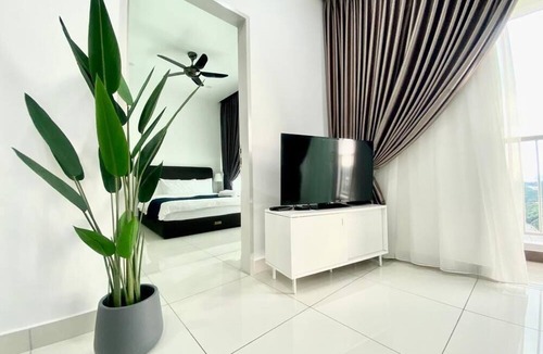 Kuala Lumpur Apartment | New Home 2R3B for 6 pax/KLCC view/8 Min to KL City/Free WIFI