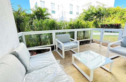 El Soco House | MAGNIFIQUE BEACHWALK CONDO IN NUEVA ROMANA RESORT