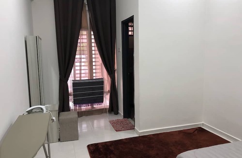 Bukit Kuin Satu House | Comfortable, Peaceful Evergreen 1 Homestay Kuantan