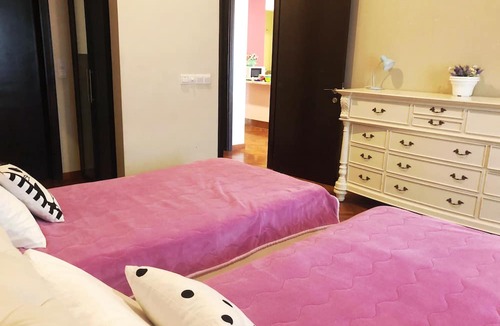 Tanjung Tokong Condo | Straits quay marina stay