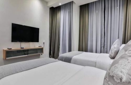 Titiwangsa Apartment | Deluxe King Suite with Twin Tower View 28