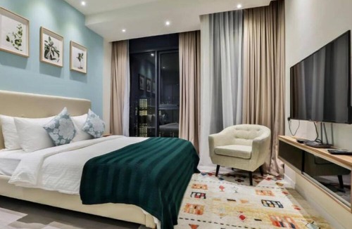 Titiwangsa Apartment | Deluxe King Suite with Twin Tower View 4