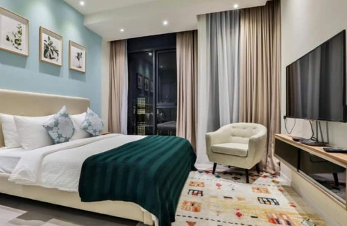Titiwangsa Apartment | Deluxe King Suite with Twin Tower View 8