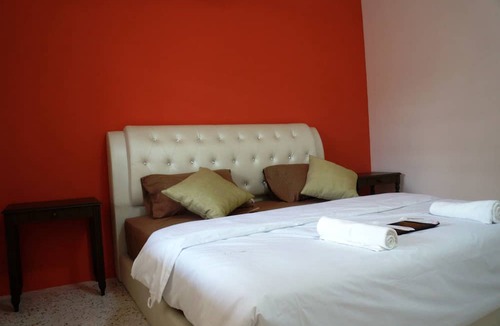 Bukit Baru House | Mason's Bungalow - event house/homestay to fit up to 16+ pax