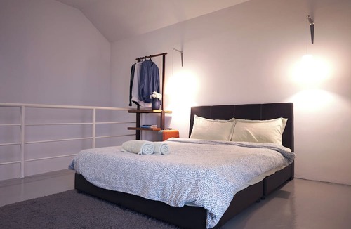 Simpang Ampat House | Cosy Batu Kawan Homestay 8 pax ~ 5 mins to Design Village & IKEA ~ Entire Home